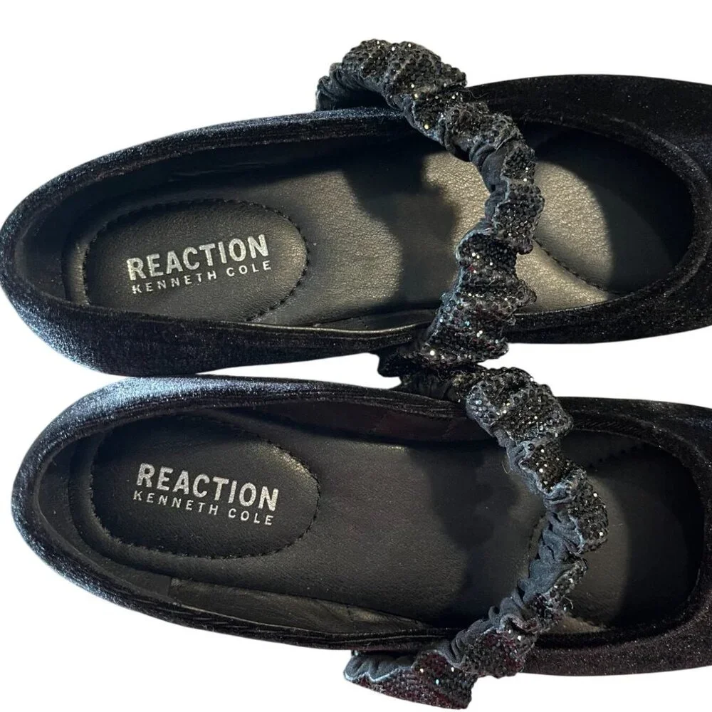 Kenneth Cole Reaction Black Velvet Jewel Ballet Flats Size 7.5